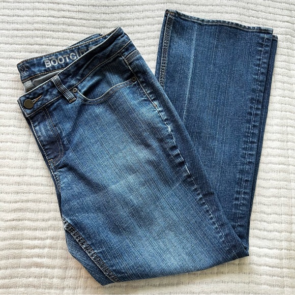 NY&C Bootcut Blue Jeans Low Rise Curvy Size 14 Petite. - Picture 8 of 8